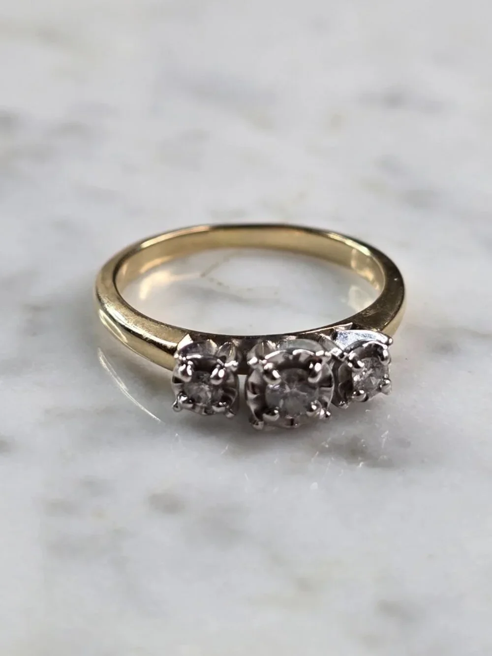 Womens Vintage Estate 10K Yellow Gold Diamond Ring 2.5g E5187